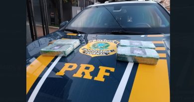 PRF APREENDE PASTA BASE DE COCAÍNA OM PASSAGEIRA DE ÔNIBUS NA BR- 381 EM POUSO ALEGRE (MG)