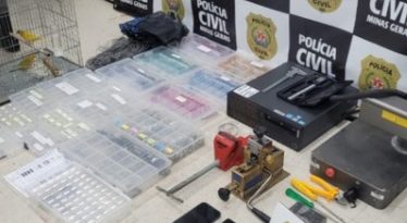 AÇÃO MIRA ESQUEMA DE FALSIFICAÇÃO DE ANILHAS USADAS EM AVES SILVESTRES